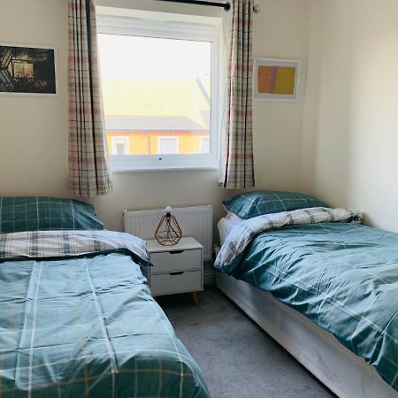 Alpha, Private Double Room, City Centre, Free Parking, Sittingbourne, Kent Exterior foto